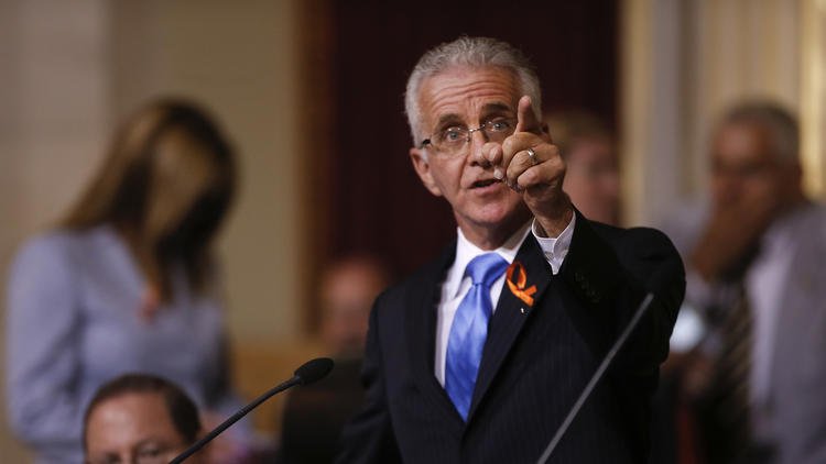 la-me-ln-gun-storage-20151027-001