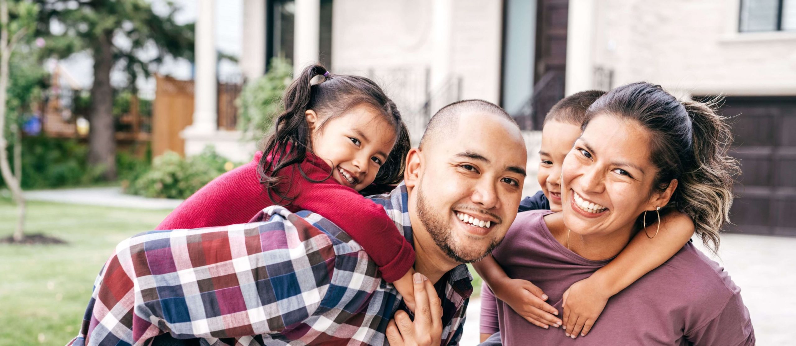 happy-family-hero-image